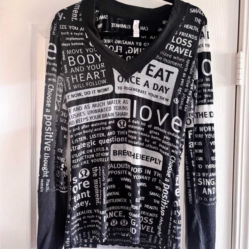 lululemon athletica Text Print V-Neck Long Sleeve Top - Black and White